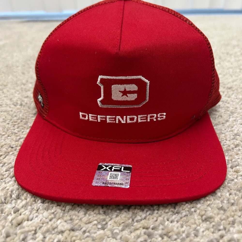 XFL DC Defenders Trucker Hat OSFM Red Snapback Mesh Back Embroidered Logo